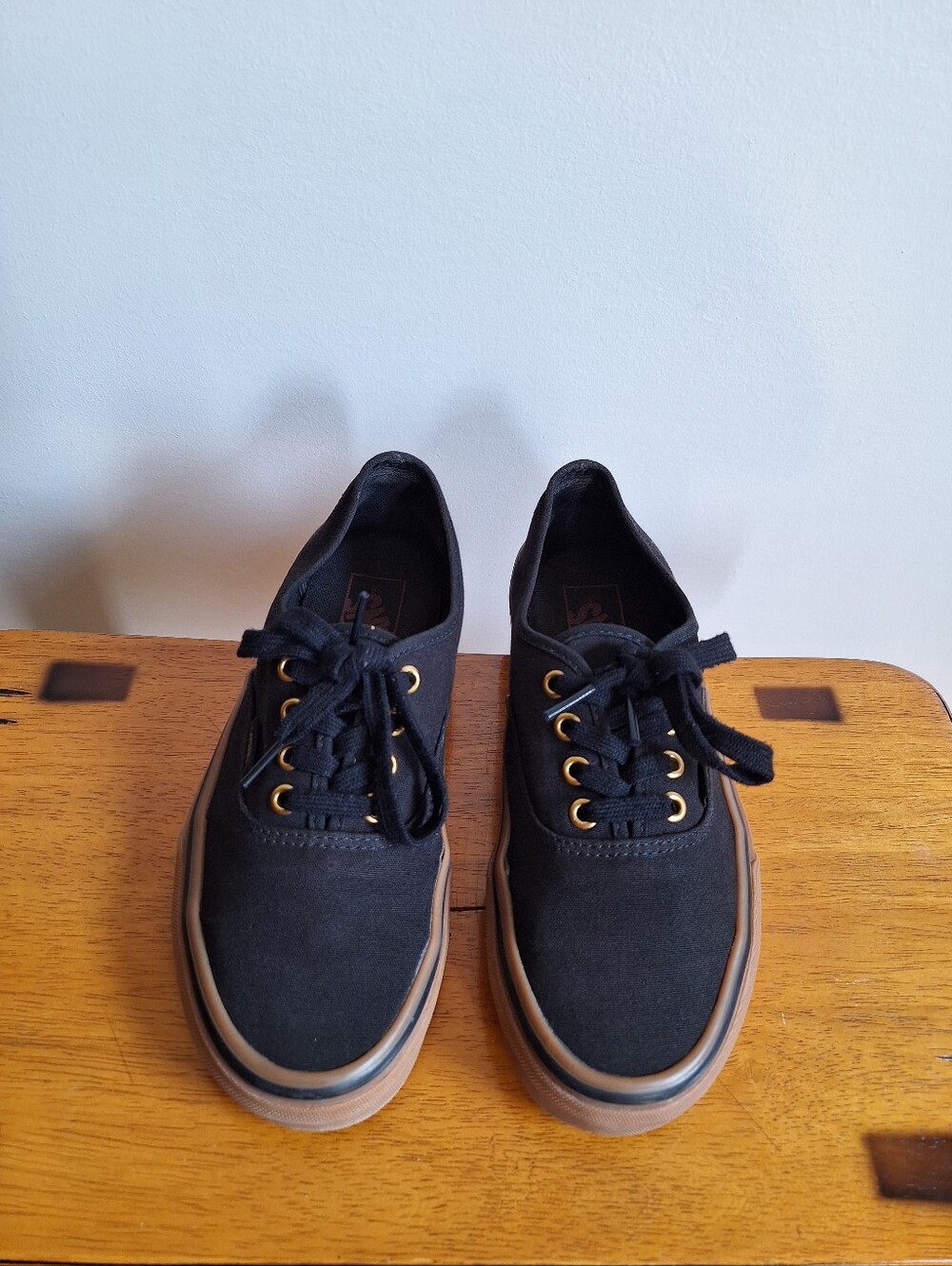 Vans Authentic Skate Shoe   Black / Gum Women's Size 7.5 - Picture 7 of 10